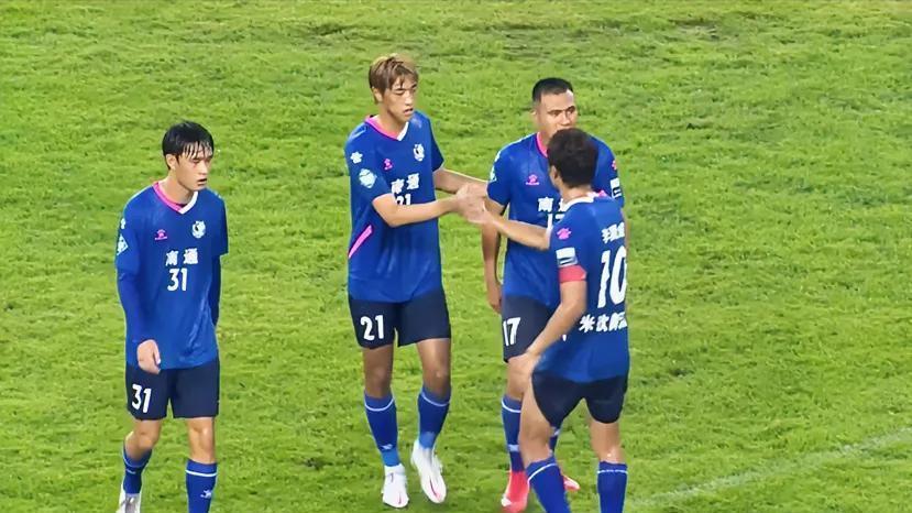 球员们在比赛中展现出了顶尖水准()